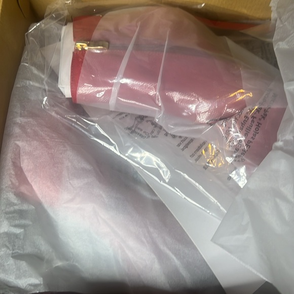 New in Box Natashia Platform Bootie Chili Pepper, 6 - Picture 6 of 7